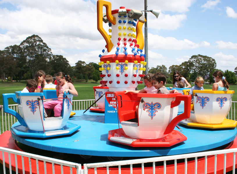 Cup & Saucer Ride